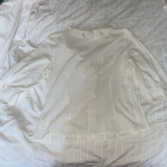 White button down shirt with bow tie at the top - Picture 5 of 7